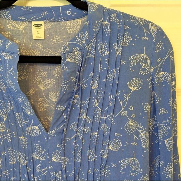 (Old Navy) Floral V-Neck Dress with Button Cuff - Picture 2 of 8